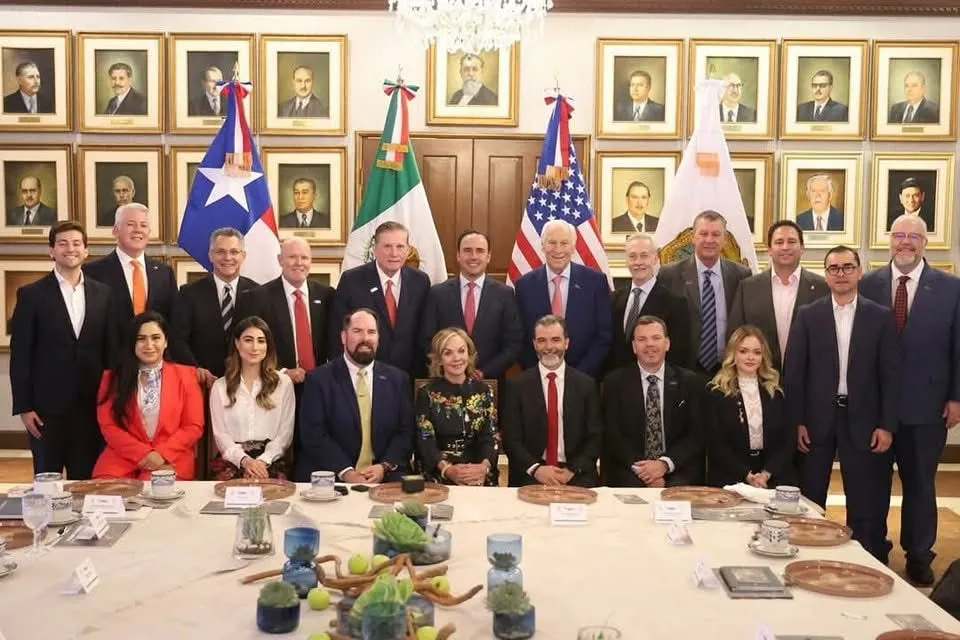 Fortalecen lazos de cooperación y desarrollo entre Coahuila y Texas en palacio de gobierno