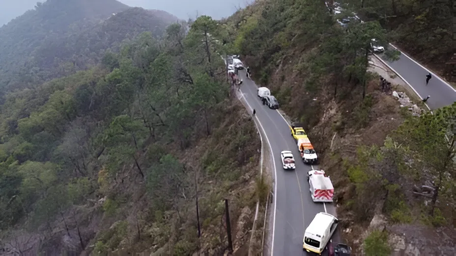 Mueren 12 Miembros de una Familia en Trágico Accidente en Santiago Nuevo León