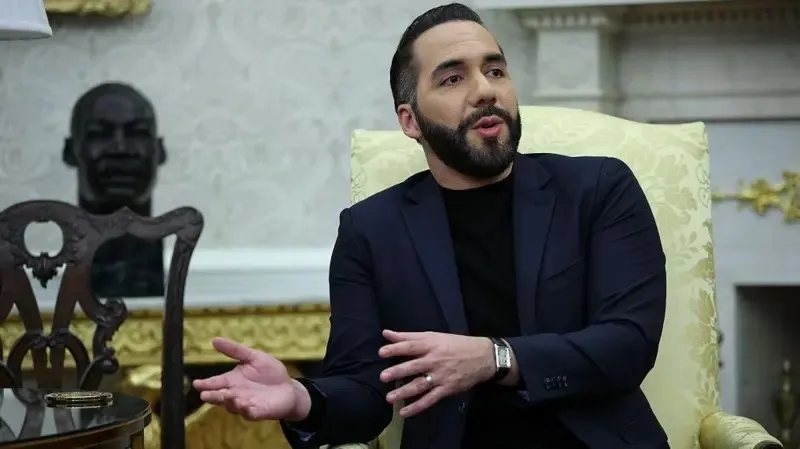 Nayib Bukele propone liberar venezolanos encarcelados si Maduro entrega presos políticos