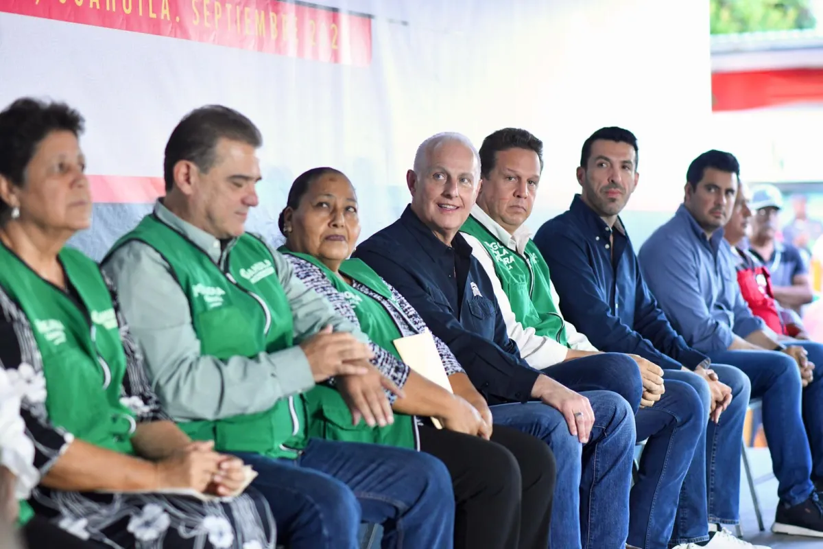 Modernizan alumbrado público en el ejido La Palma con 183 luminarias nuevas