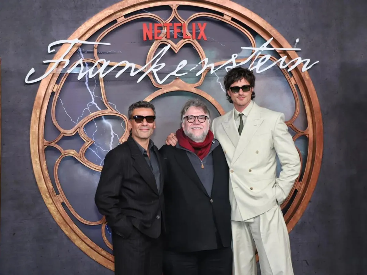 Guillermo del Toro presenta su película “Frankenstein” en la Ciudad de México acompañado de Jacob Elordi y Oscar Isaac