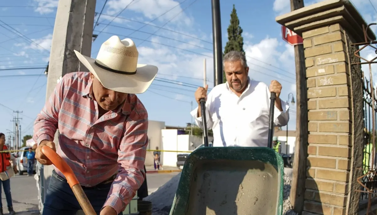 Arranca nueva etapa de banquetas en el Centro de Ramos Arizpe