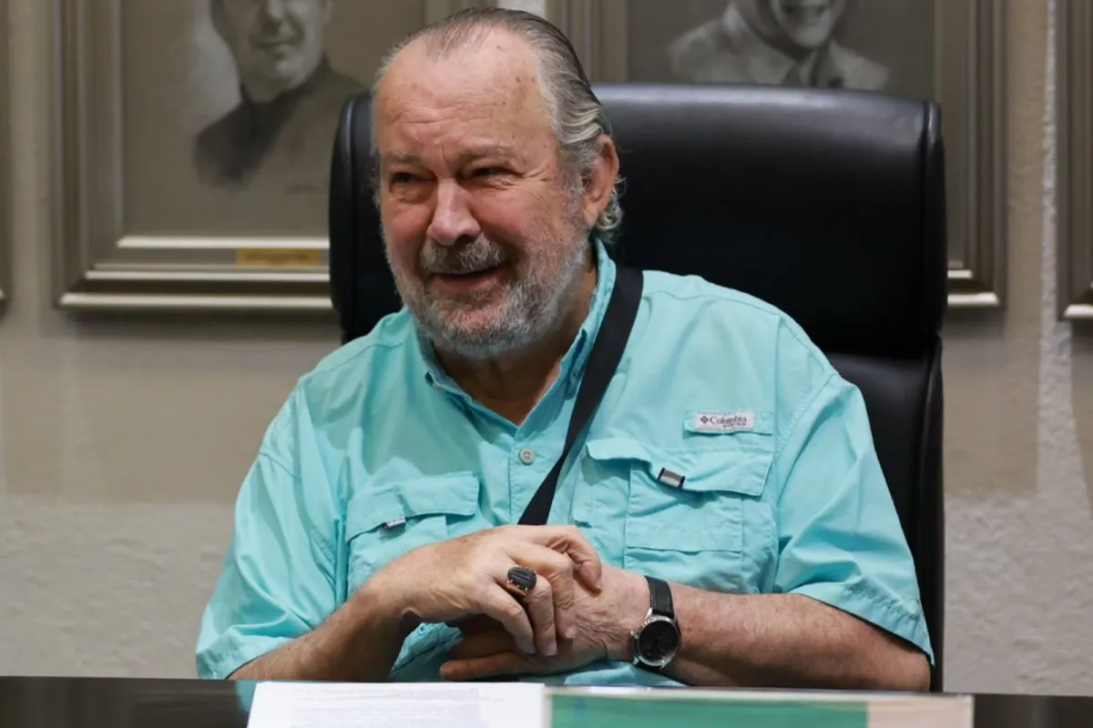 Preparan cambio de nombre a Calzada San Pedro; pasará a llamarse 'Mauricio Fernández