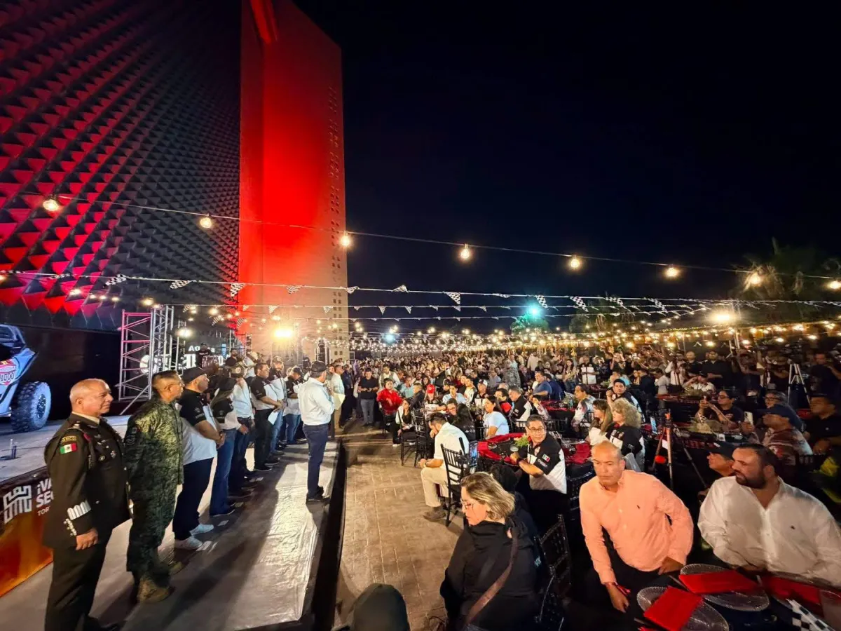 Arranca Coahuila 1000 con más de 100 pilotos en Torreón
