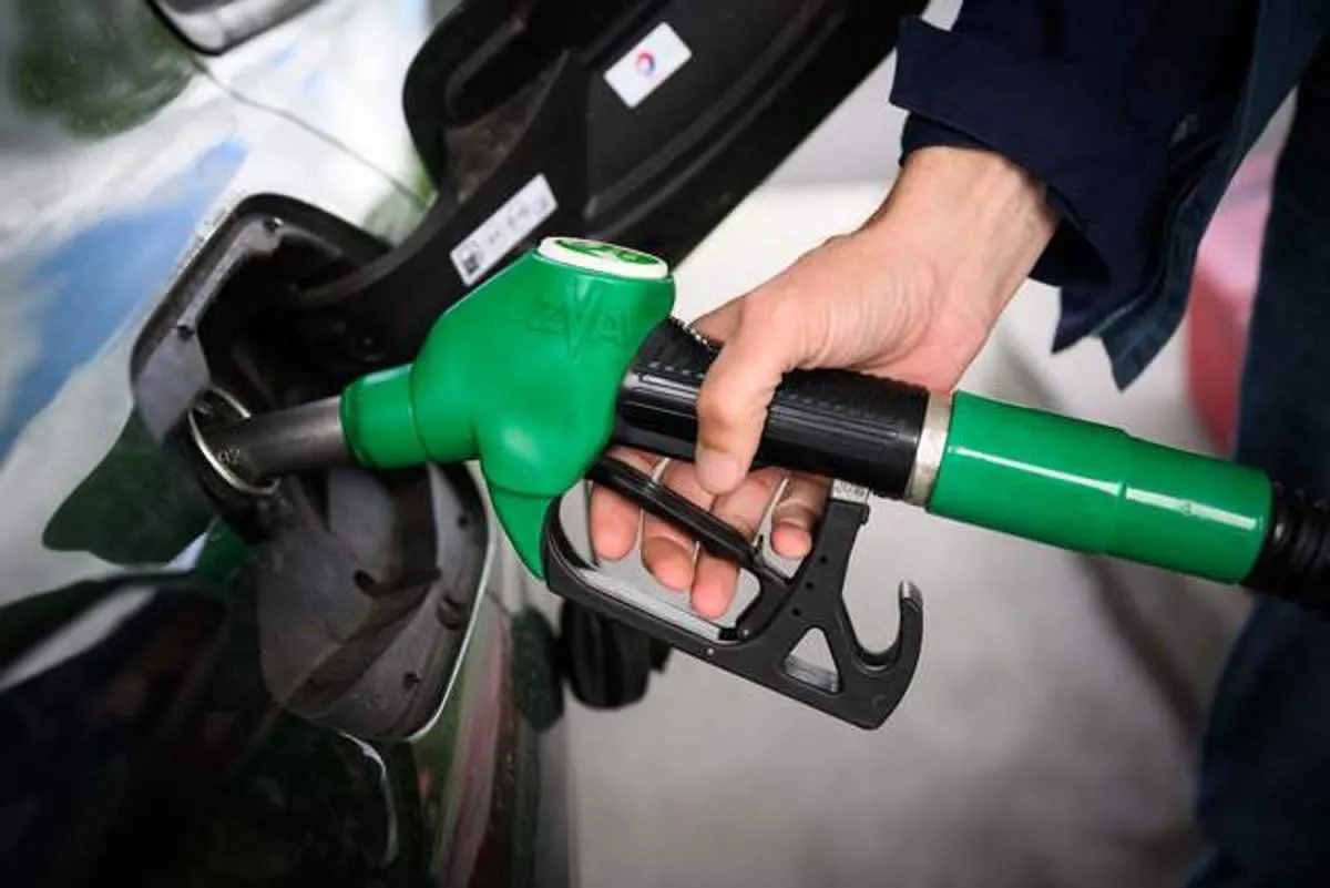 Gobierno fija tope de 28 pesos al diésel tras acuerdo con gasolineros para contener alza de precios