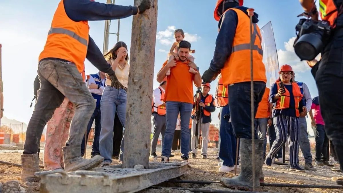 Nuevo Hospital Infantil avanza en su cimentación; Samuel García supervisa los trabajos en el Distrito Infantil