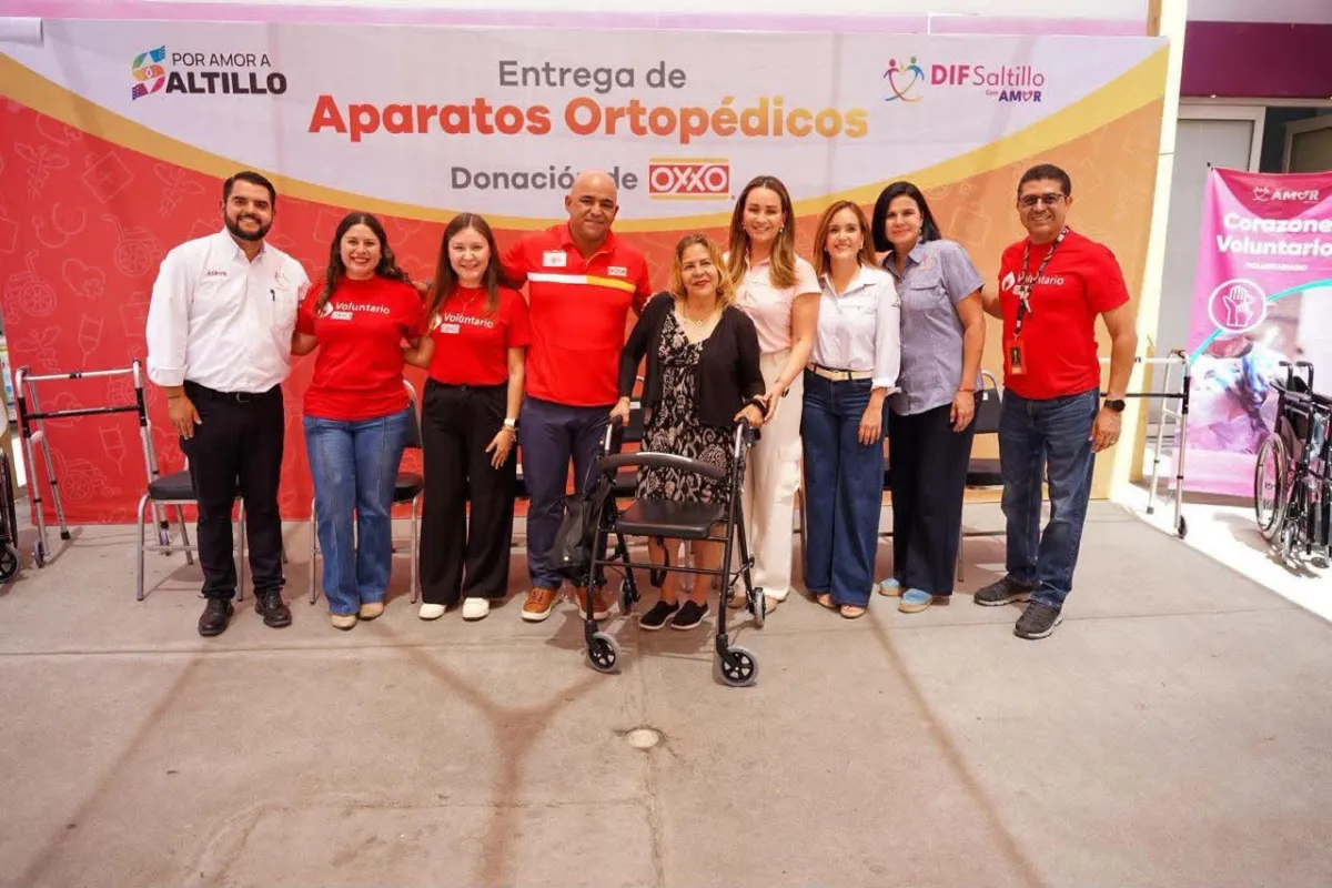 OXXO entrega donación de equipo ortopédico al DIF Saltillo por 490 mil pesos