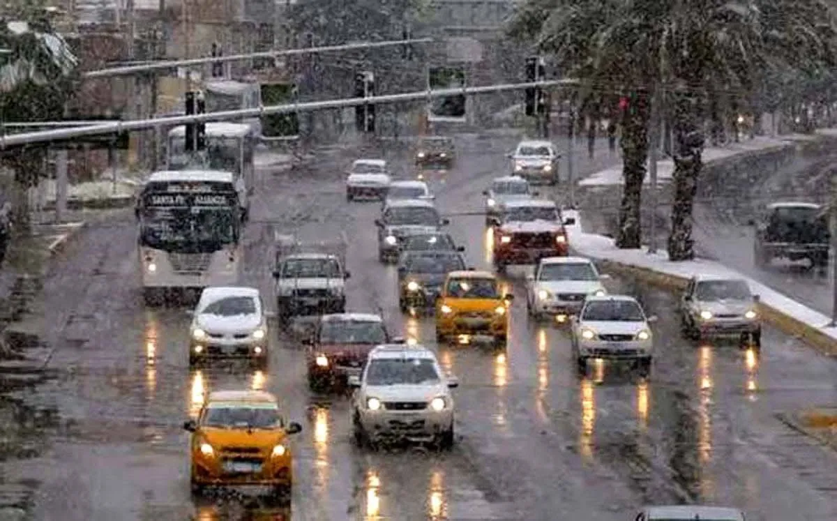 Frente frío 27 provoca temperaturas de 2 grados y caída de granizo en Torreón