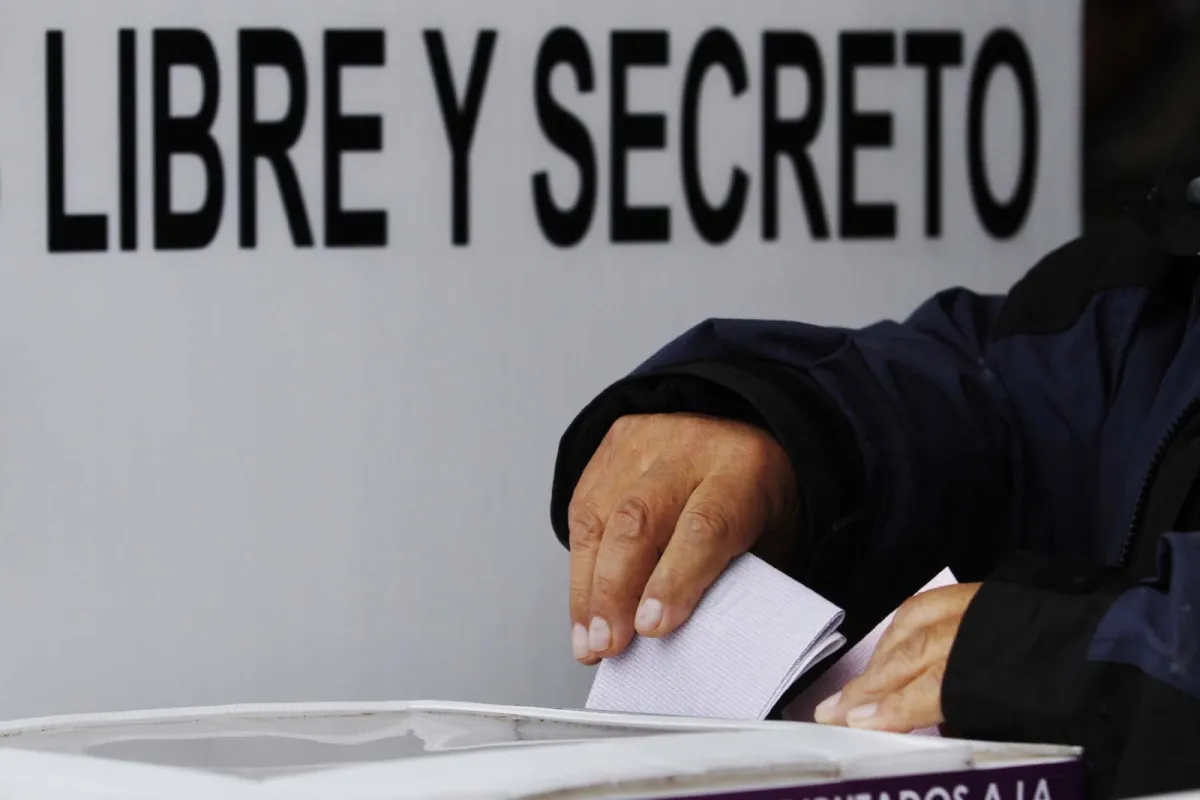 Retrasos por ausencia de funcionarios en casillas de Torreón provocan los primeros reclamos ciudadanos