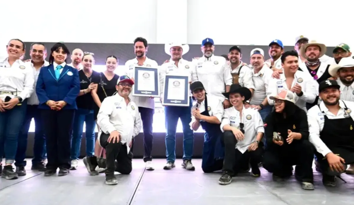 Torreón hace historia con dos Récords Guinness: la discada y el disco más grande del mundo