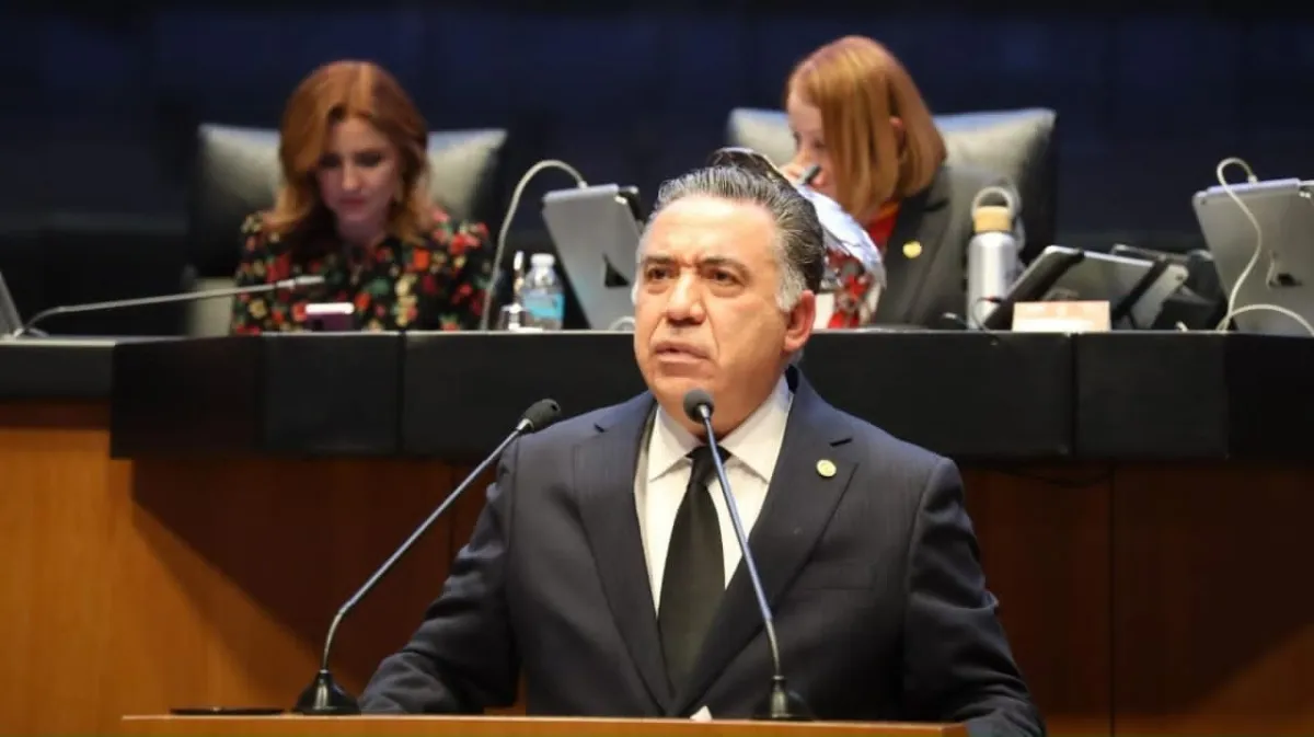 Senado oficializa salida de Enrique Inzunza de la bancada de Morena