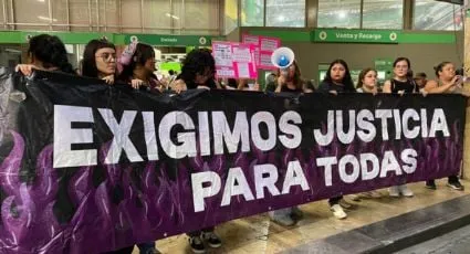 Colectivos feministas bloquean avenida Colón y exigen respeto al vagón rosa del Metro