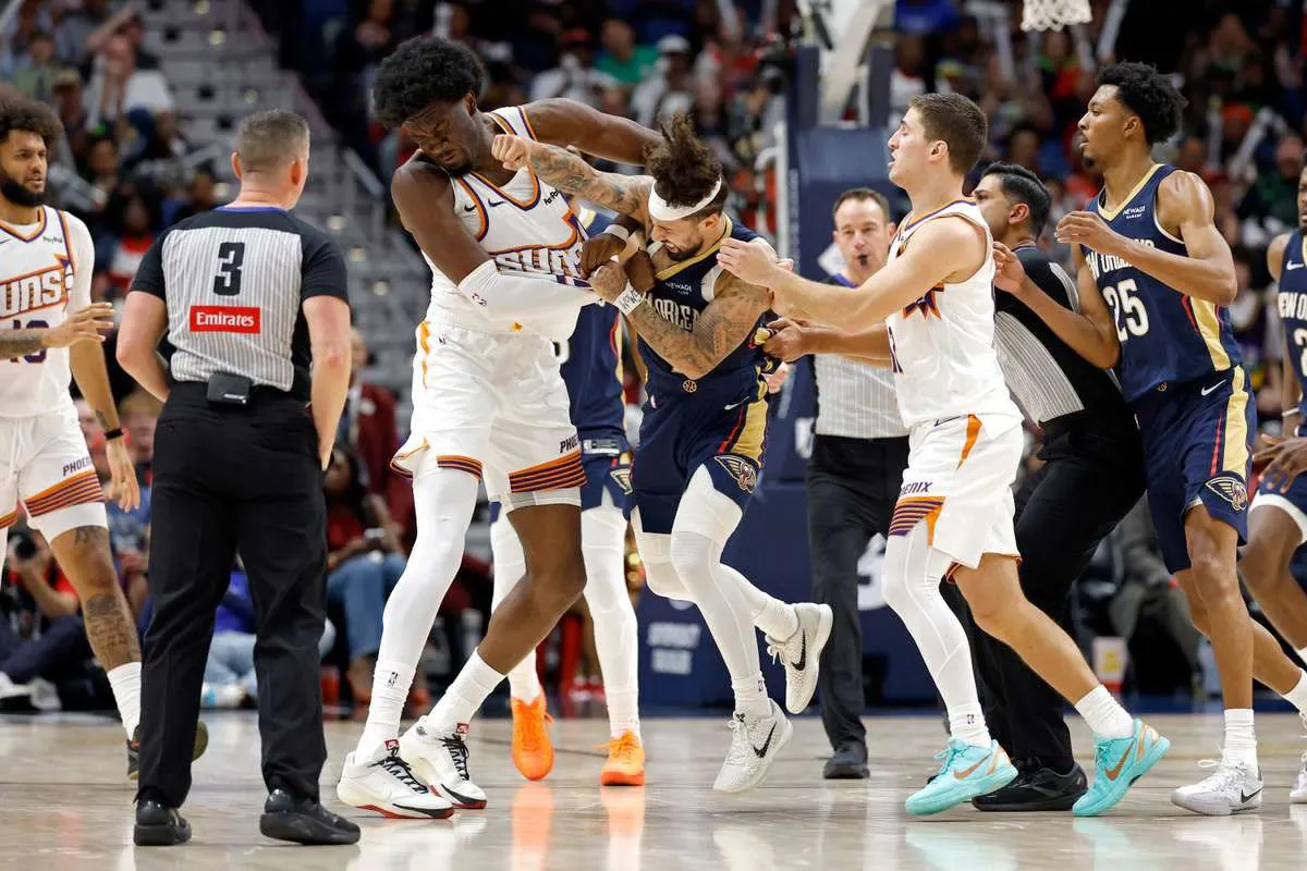 Pelea en la NBA deja suspendidos a José Alvarado y Mark Williams tras altercado en la duela