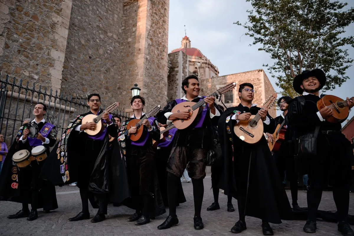 Invita Javier Díaz a disfrutar de la Callejoneada “Historias y Leyendas” en Distrito Centro
