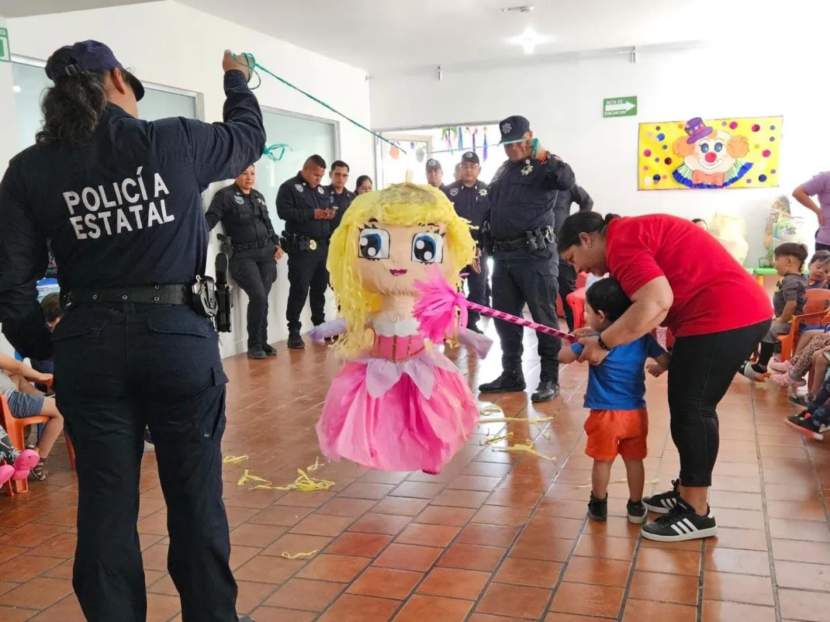 LLEVA POLICÍA ESTATAL ALEGRÍA A NIÑAS Y NIÑOS EN COAHUILA
