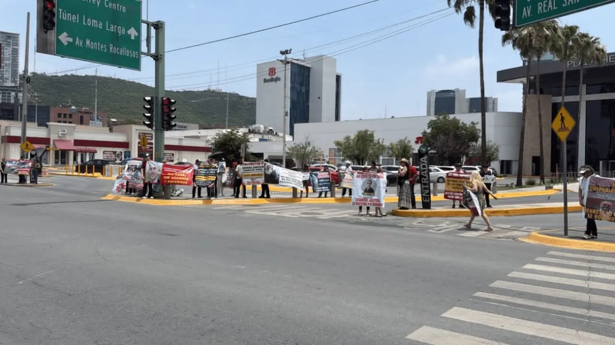 Afectados por Proyectos 9 protestan en San Pedro para exigir devolución de inversiones
