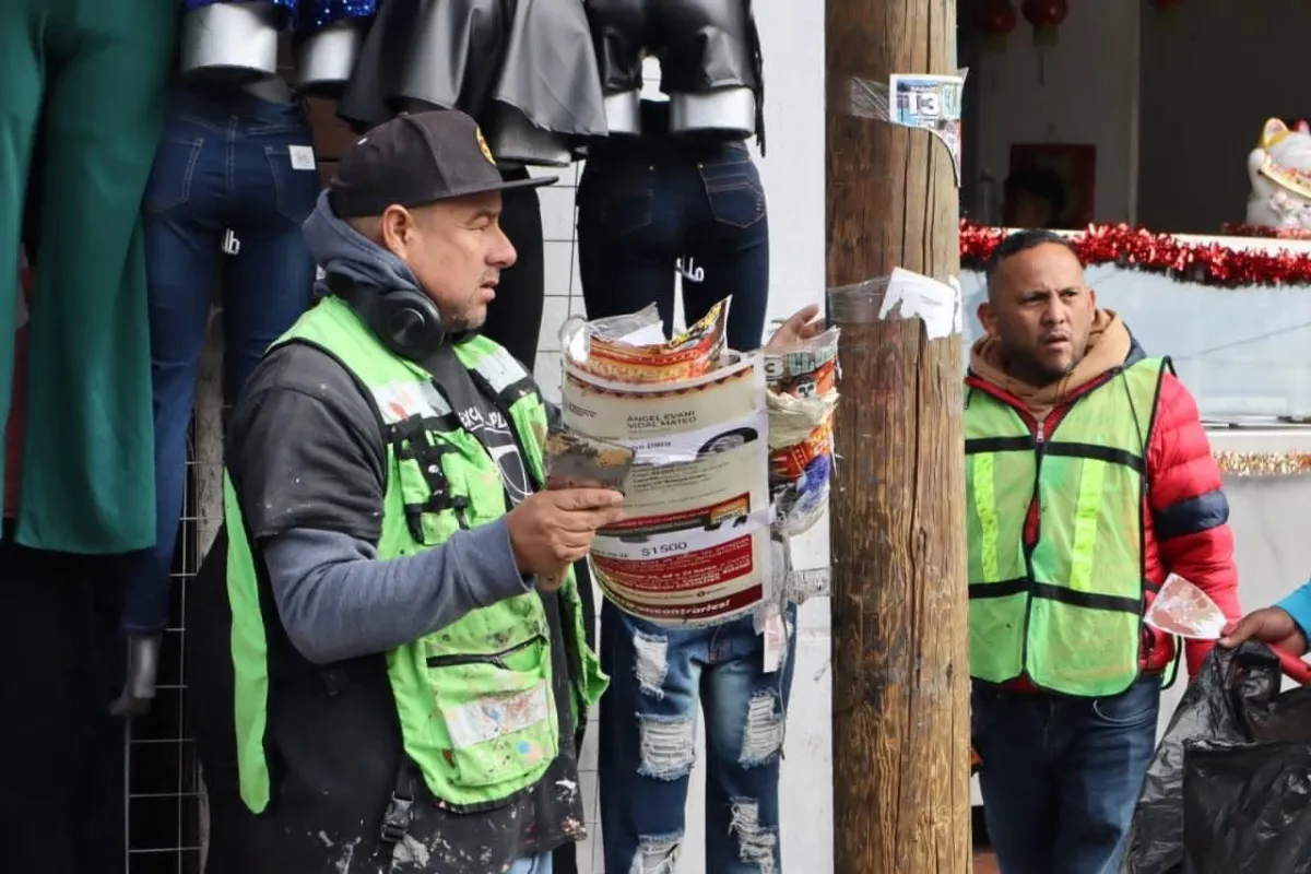 Saltillo refuerza el cuidado del Centro Histórico y retira publicidad irregular