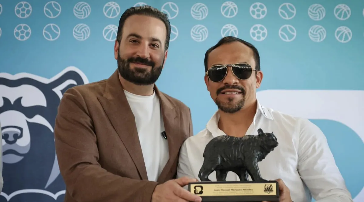 Juan Manuel Márquez comparte experiencia con atletas de academias deportivas en San Pedro