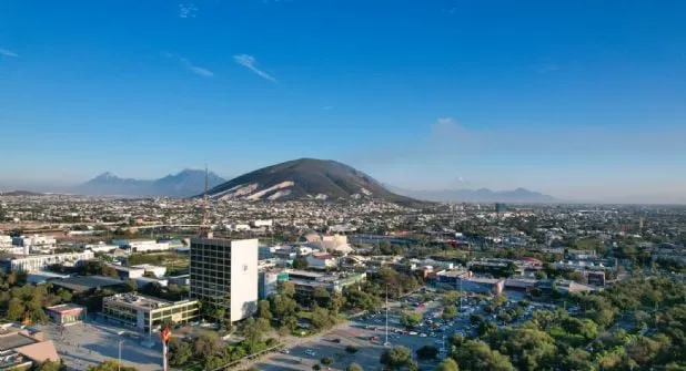 Onda de calor y radiación elevan niveles de ozono en Nuevo León