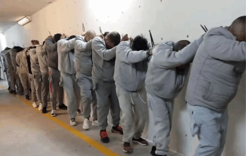 EU traslada a 14 prisioneros mexicanos para que terminen sus condenas en su país