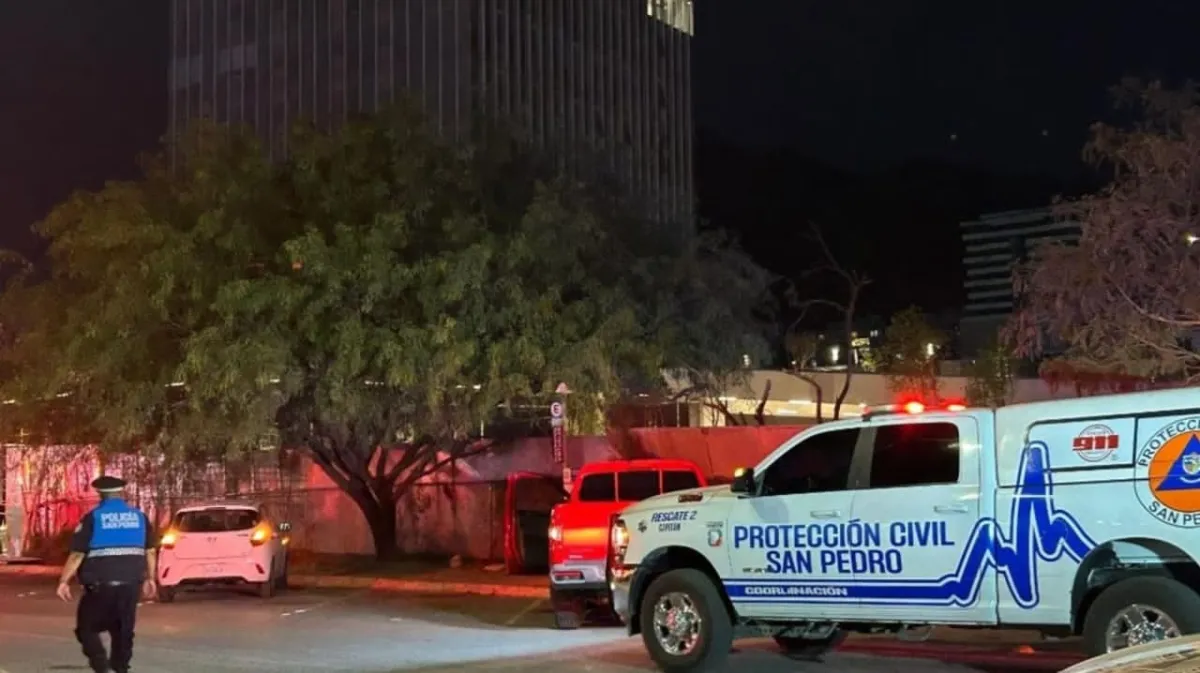 Desalojan torre Lativ por incendio en cocina de departamento en San Pedro