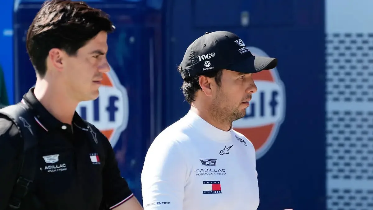 Checo Pérez termina 19° en la práctica del GP de Gran Bretaña; Hamilton marca el mejor tiempo
