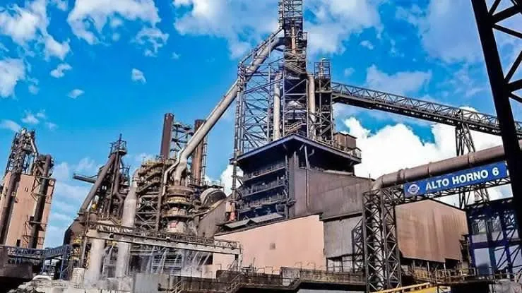 Obreros de AHMSA celebran subasta tras tres años sin salarios; será el 27 de febrero