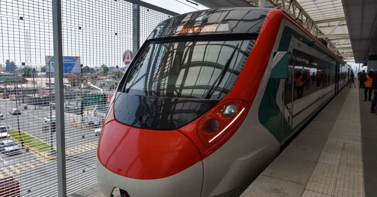 Claudia Sheinbaum anuncia que el Tren Suburbano al AIFA operará este año