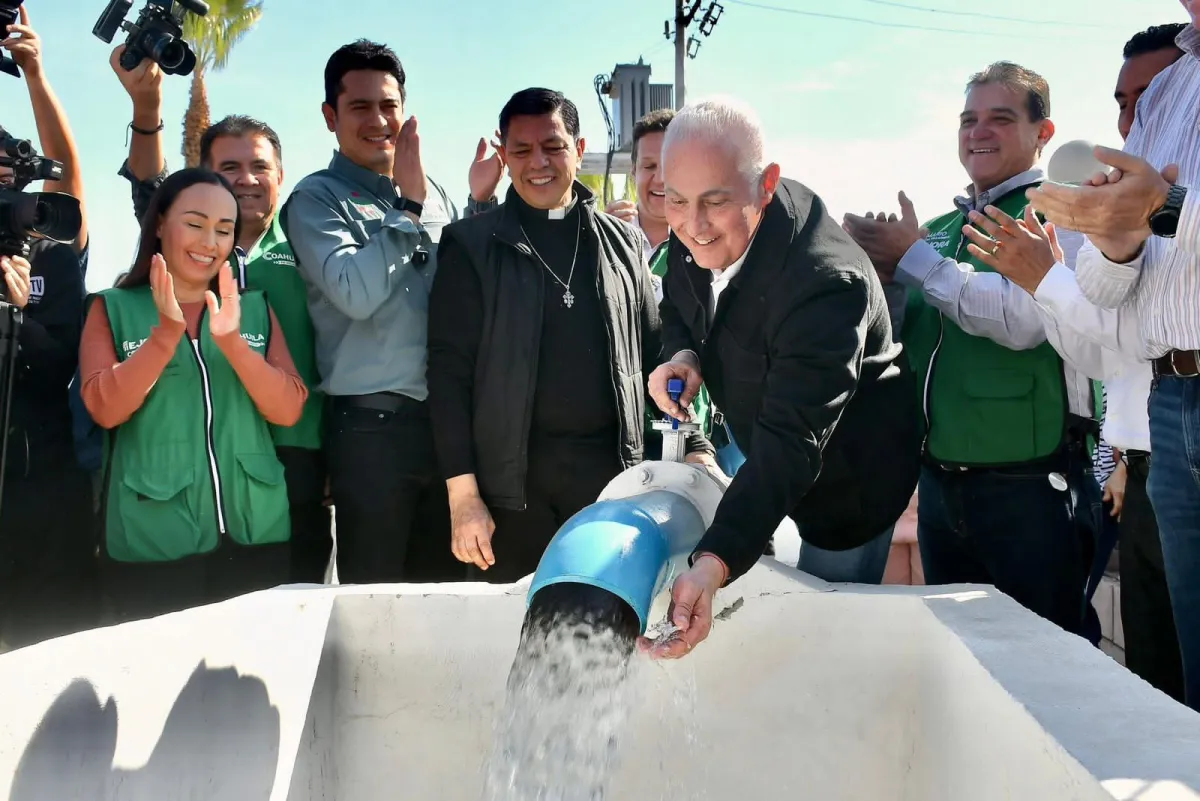 Ponen en marcha pozo Villas Universidad; beneficiará a más de 15 mil habitantes de Torreón