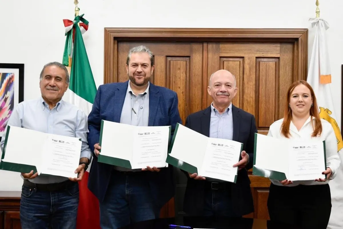 Gobierno de Coahuila y municipios de Arteaga y Ramos Arizpe refuerzan colaboración para mejorar libramientos