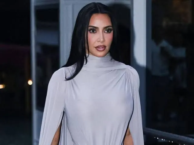 Kim Kardashian critica redadas del ICE y endurecimiento de política migratoria de Trump