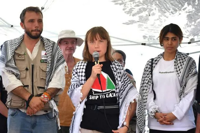 Greta Thunberg denuncia secuestro de barco con ayuda a Gaza; Exteriores confirma que los pasajeros están bien