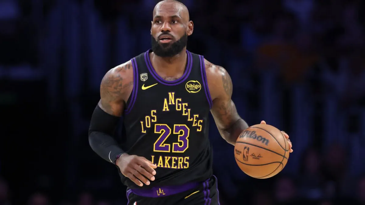 LeBron James pone fin a su etapa con Lakers y buscará equipo para su temporada 24 en la NBA