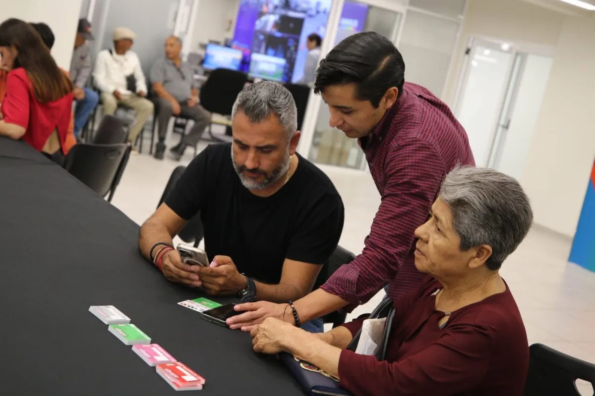 Saltillo inicia credencialización del programa “Aquí Vamos Gratis” con 8 puntos fijos en la ciudad