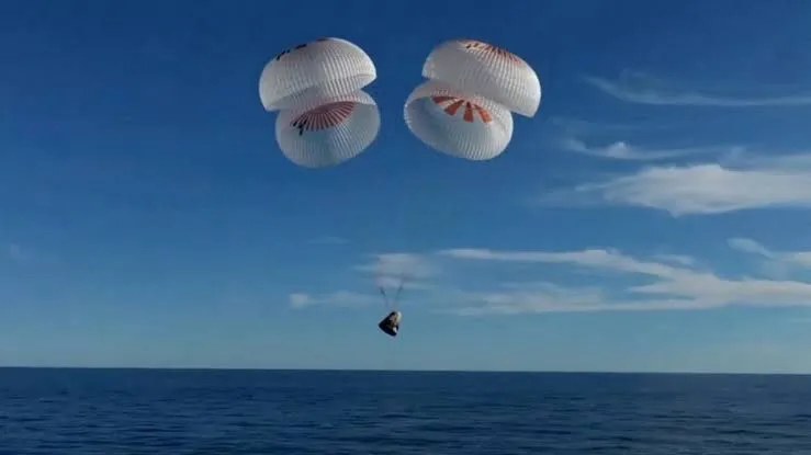 SpaceX trae de vuelta a la Tierra a astronautas tras 9 meses en el espacio
