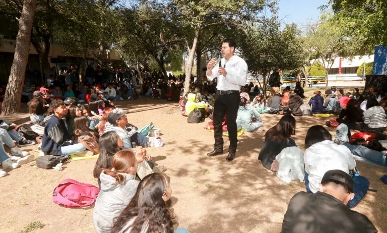 Rector de la UAdeC inaugura la Semana Cultural Lince con charla sobre resiliencia*