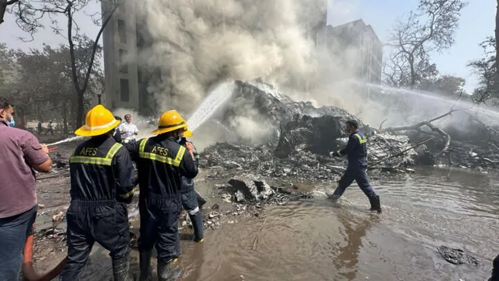 Sube a más de 240 la cifra de fallecidos tras accidente aéreo en India