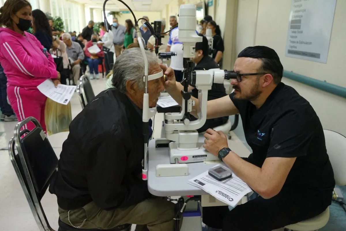 Más de 500 coahuilenses recuperarán la vista con cirugías de cataratas gratuitas