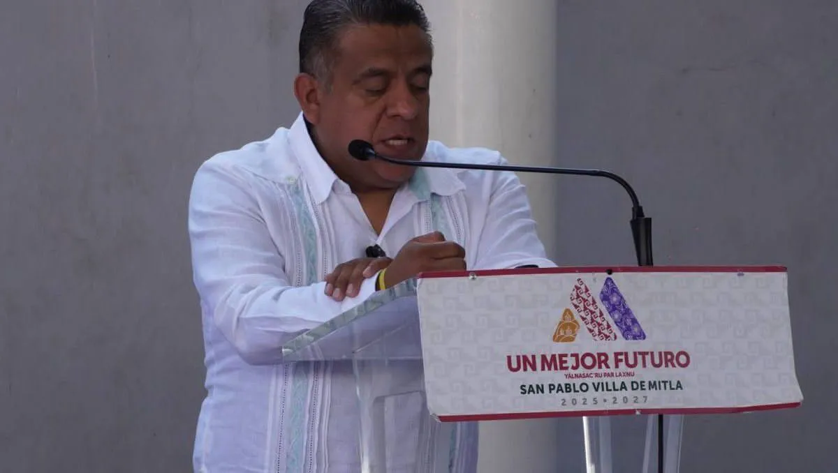 Alcalde de Mitla pide licencia tras agresión armada contra maestros de la CNTE en Oaxaca