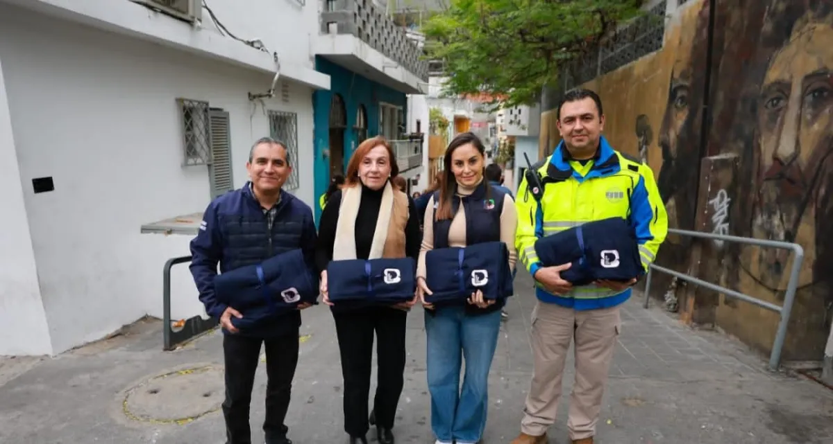 Refuerzan apoyo invernal en San Pedro con entrega de cobertores a familias vulnerables