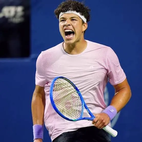 Ben Shelton remonta y conquista el título en Toronto tras vencer a Khachanov
