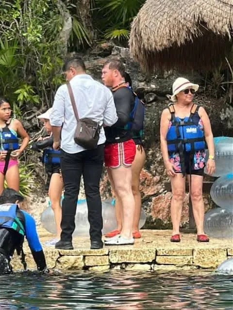 “Canelo” Álvarez disfruta unas vacaciones en Tulum y sorprende a turistas en la Riviera Maya