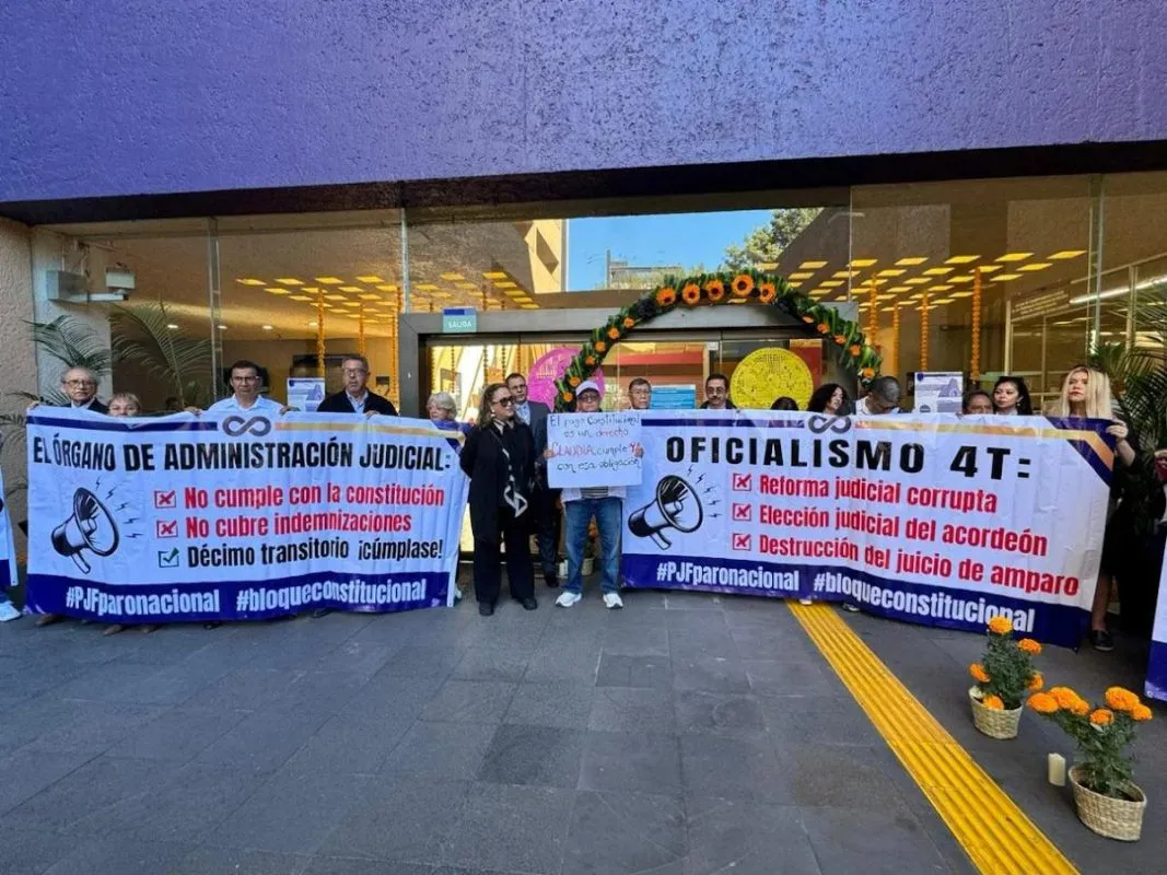 Exjuzgadores destituidos reclaman indemnizaciones pendientes tras la reforma judicial