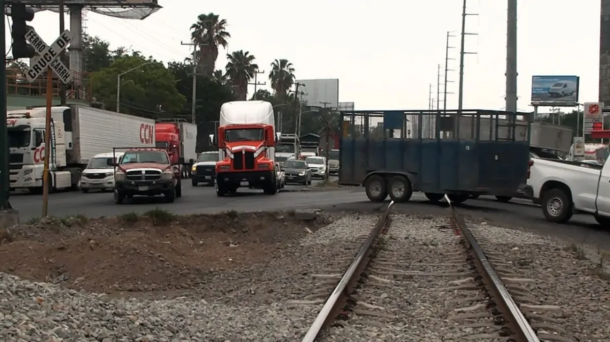 Impulsan medidas urgentes para frenar accidentes en cruces ferroviarios de Nuevo León