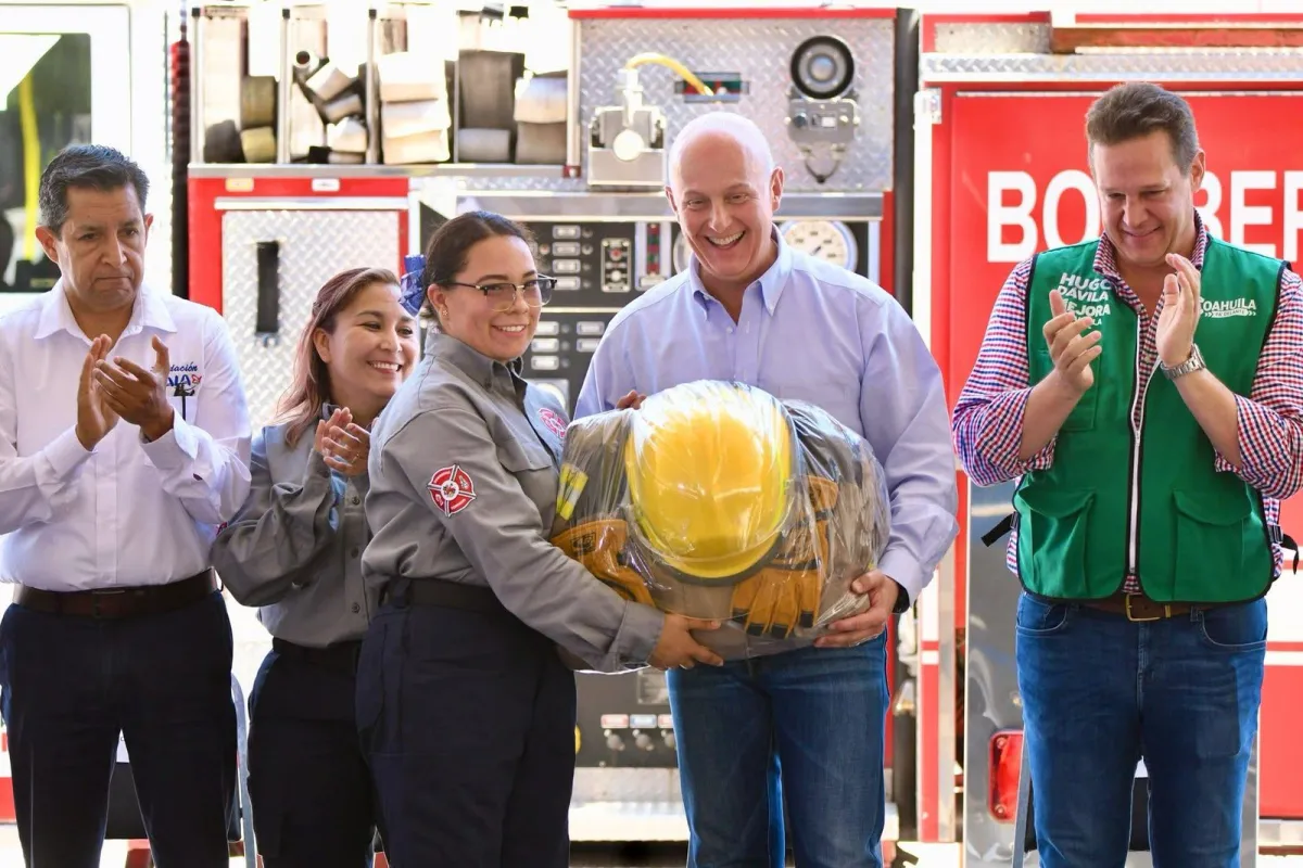 Incrementan salario y fortalecen equipo de Protección Civil y Bomberos en Torreón