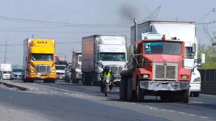 Entra en Vigor Decreto para Circulación de Trailers en NL: Gobierno Descarta “fastidiar” a Transportistas
