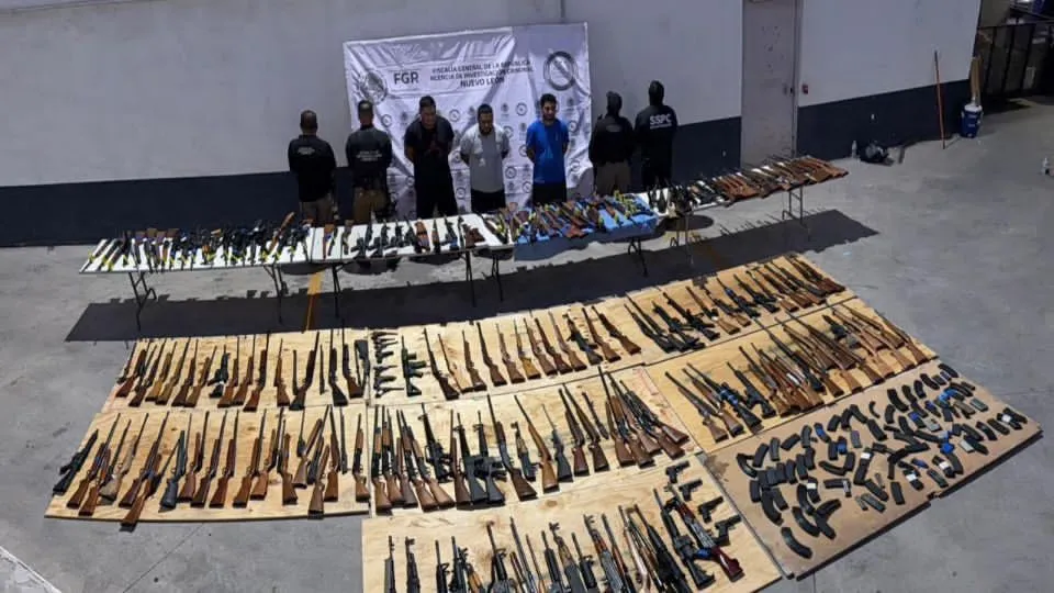 Decomisan 210 armas en Nuevo León; venían de Texas