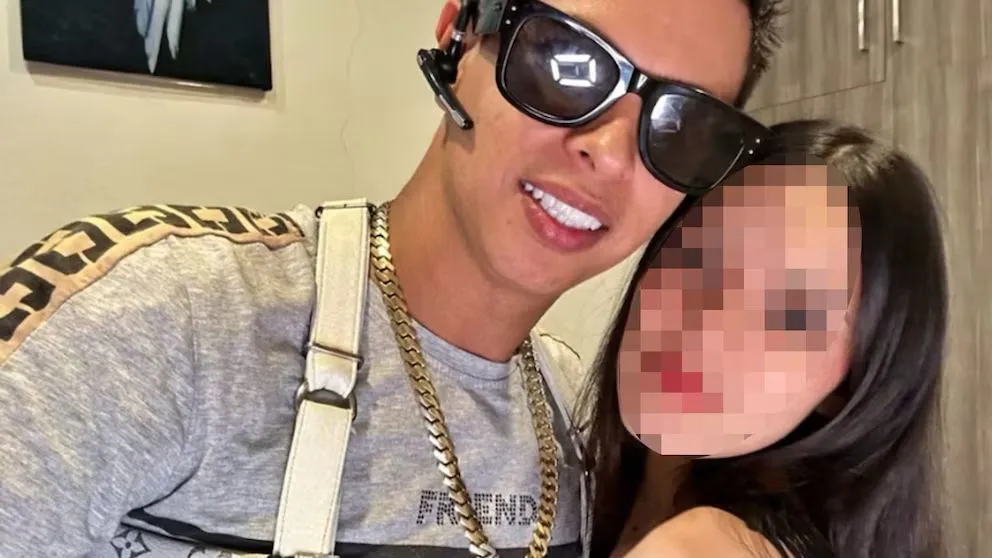 Detienen a Alex Marín, creador de contenido, por explotación sexual de menor de edad y trata de personas