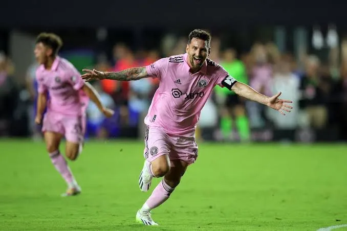 Messi y el Inter Miami le arrancan el triunfo al Atlas en el último minuto