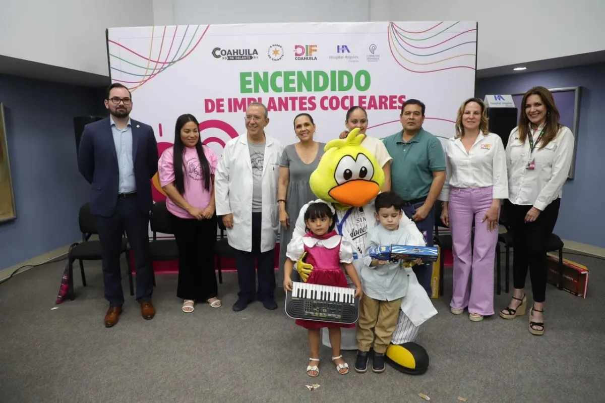 Transforman vidas de 2 niños con encendido de implantes cocleares en Torreón